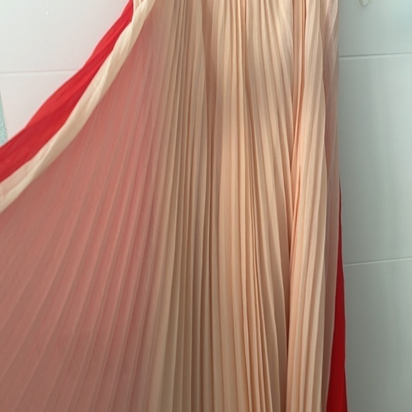 Fame @ Partners Pleated Gown Red And Cream Pleated Wedding Prom - Picture 6 of 11